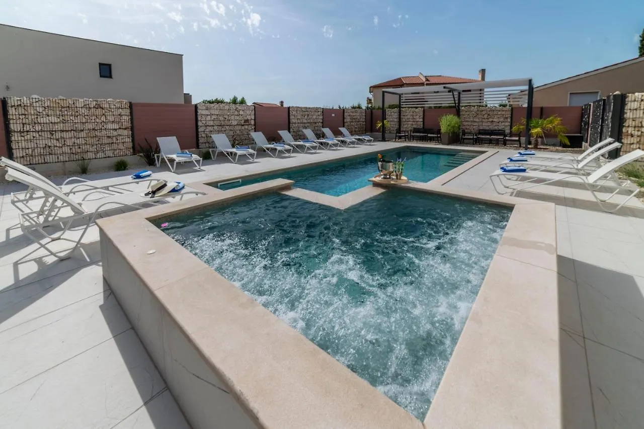 Pinna Residence - Pinna Pula 0*,  Kroatien